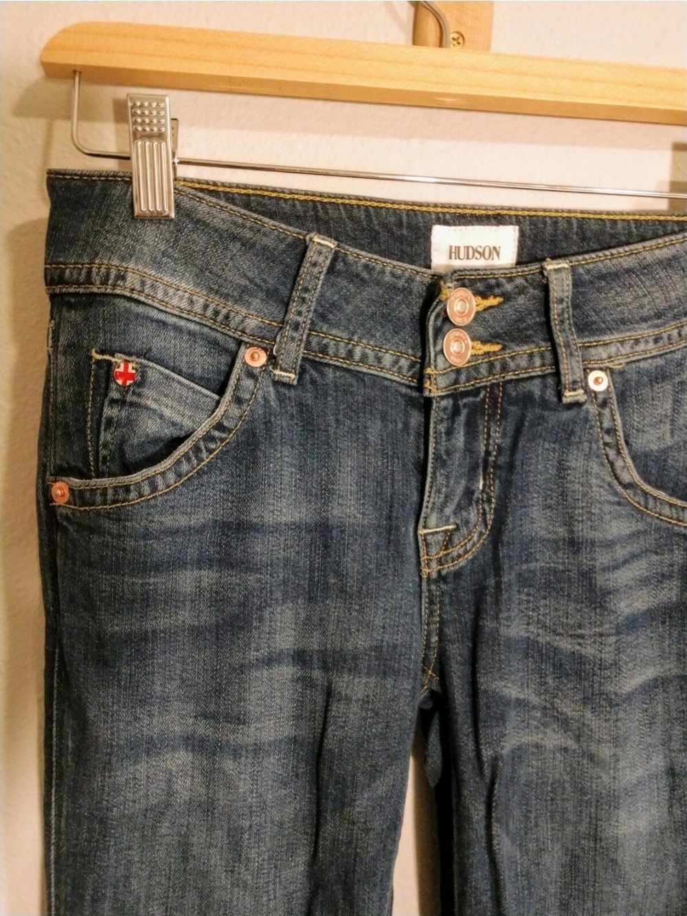 Hudson Jeans Women's Medium Wash Blue Bootcut Jeans